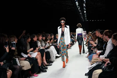 Look 3